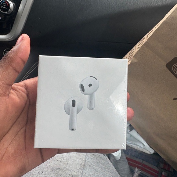 Apple AirPods 4 with Noise Control